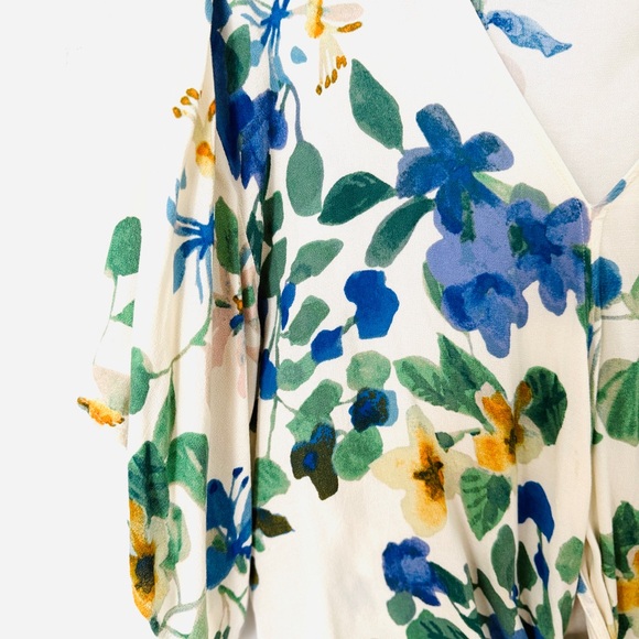 Boho Floral V-Neck Tie Front Rayon Blouse Large - Picture 3 of 6